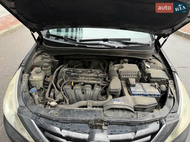 Черный Хендай Соната, объемом двигателя 2 л и пробегом 200 тыс. км за 5999 $, фото 41 на Automoto.ua