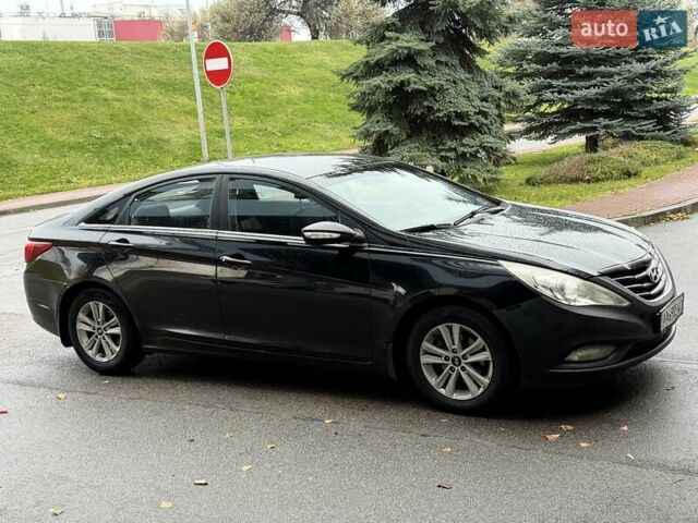 Черный Хендай Соната, объемом двигателя 2 л и пробегом 200 тыс. км за 5999 $, фото 22 на Automoto.ua