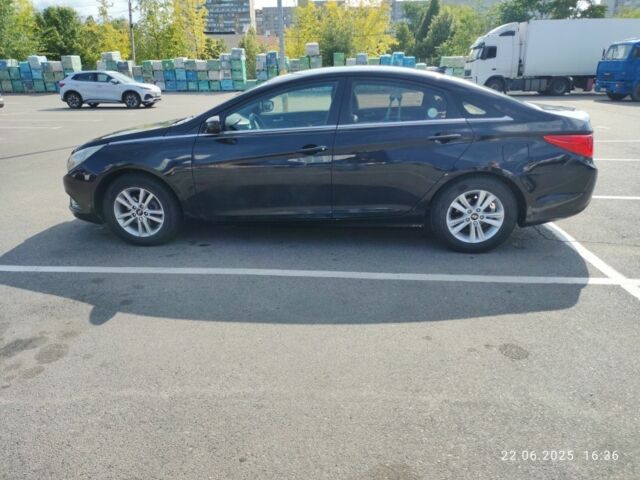 Чорний Хендай Соната, об'ємом двигуна 2 л та пробігом 230 тис. км за 7200 $, фото 3 на Automoto.ua