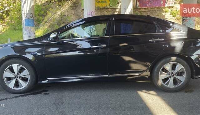 Чорний Хендай Соната, об'ємом двигуна 2.36 л та пробігом 173 тис. км за 8500 $, фото 7 на Automoto.ua