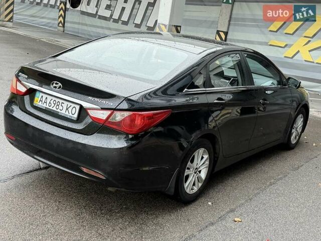 Черный Хендай Соната, объемом двигателя 2 л и пробегом 200 тыс. км за 5999 $, фото 2 на Automoto.ua