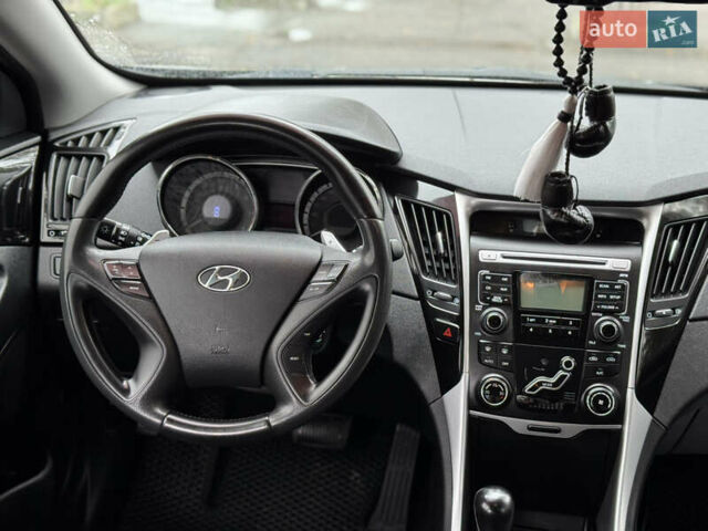 Хендай Соната 2011 у Вінниці на Automoto.ua Чорний Хендай Соната, об'ємом двигуна 2 л та пробігом 118 тис. км за 9500 $, фото 20 на Automoto.ua