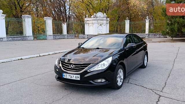 Хендай Соната 2011 в Желтых Водах на Automoto.ua Черный Хендай Соната, объемом двигателя 2 л и пробегом 133 тыс. км за 7800 $, фото 9 на Automoto.ua