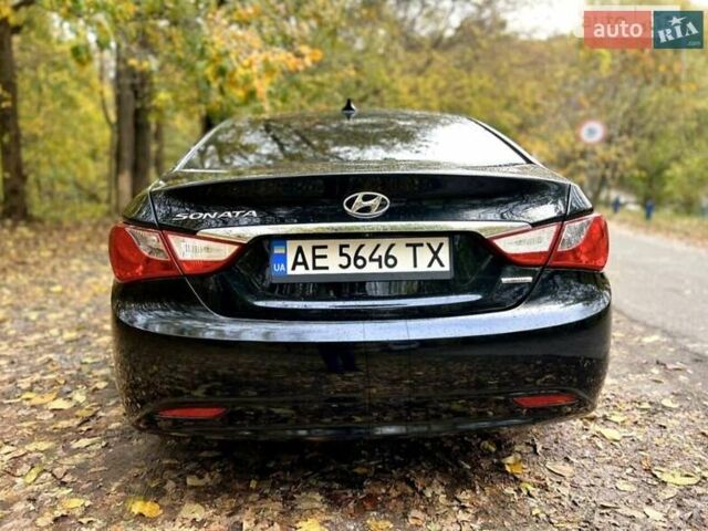 Чорний Хендай Соната, об'ємом двигуна 2.36 л та пробігом 165 тис. км за 9900 $, фото 6 на Automoto.ua