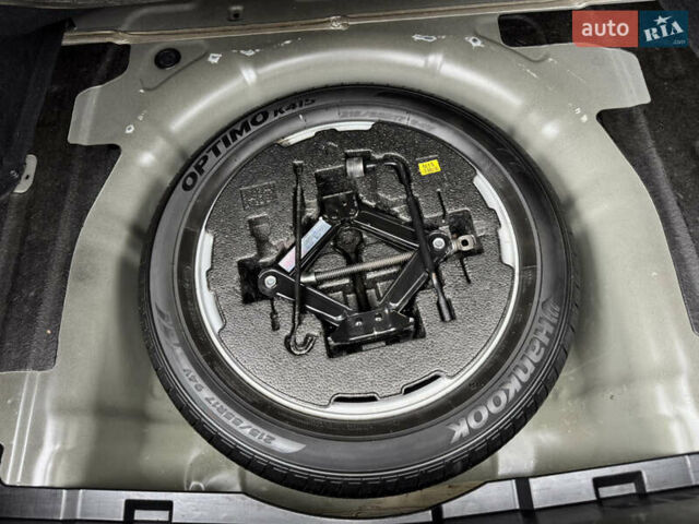 Хендай Соната 2011 у Вінниці на Automoto.ua Чорний Хендай Соната, об'ємом двигуна 2 л та пробігом 118 тис. км за 9500 $, фото 25 на Automoto.ua