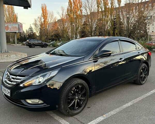 Черный Хендай Соната, объемом двигателя 2 л и пробегом 216 тыс. км за 8750 $, фото 8 на Automoto.ua