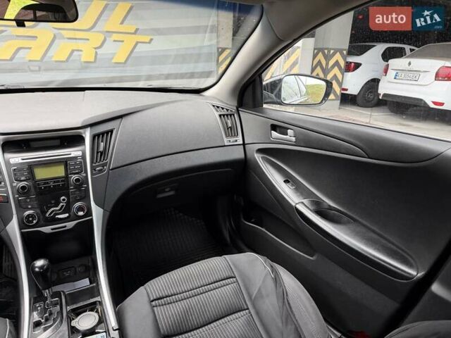 Черный Хендай Соната, объемом двигателя 2 л и пробегом 200 тыс. км за 5999 $, фото 32 на Automoto.ua