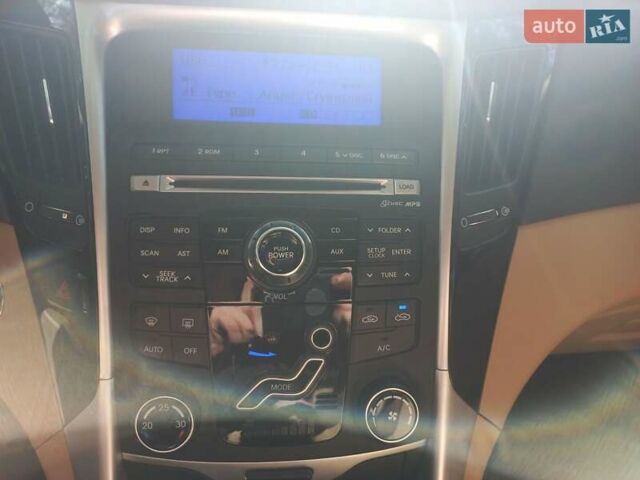 Черный Хендай Соната, объемом двигателя 2.36 л и пробегом 118 тыс. км за 9600 $, фото 71 на Automoto.ua