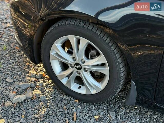 Чорний Хендай Соната, об'ємом двигуна 2.36 л та пробігом 260 тис. км за 8700 $, фото 18 на Automoto.ua