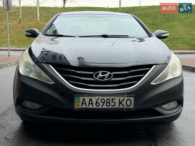 Черный Хендай Соната, объемом двигателя 2 л и пробегом 200 тыс. км за 5999 $, фото 5 на Automoto.ua