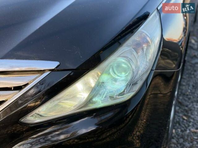 Чорний Хендай Соната, об'ємом двигуна 2.36 л та пробігом 260 тис. км за 8700 $, фото 14 на Automoto.ua