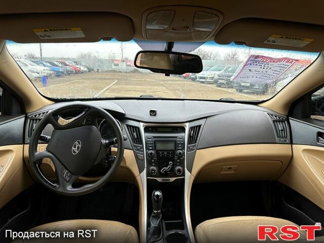 Чорний Хендай Соната, об'ємом двигуна 2.4 л та пробігом 144 тис. км за 7600 $, фото 7 на Automoto.ua