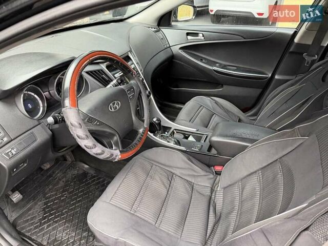 Черный Хендай Соната, объемом двигателя 2 л и пробегом 200 тыс. км за 5999 $, фото 34 на Automoto.ua