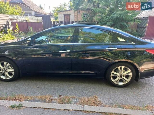 Черный Хендай Соната, объемом двигателя 2.36 л и пробегом 118 тыс. км за 9600 $, фото 4 на Automoto.ua