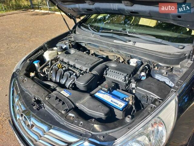 Черный Хендай Соната, объемом двигателя 2.36 л и пробегом 118 тыс. км за 9600 $, фото 84 на Automoto.ua