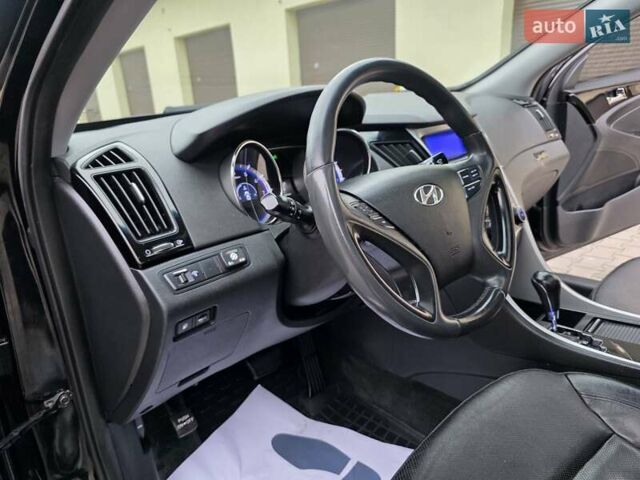 Чорний Хендай Соната, об'ємом двигуна 2.4 л та пробігом 193 тис. км за 7999 $, фото 36 на Automoto.ua