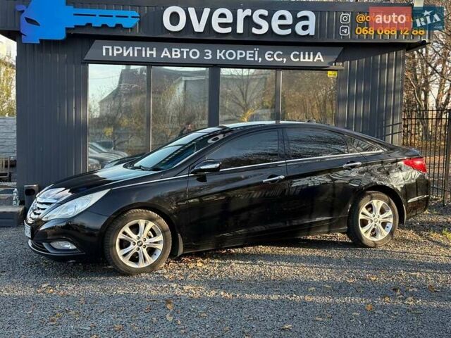 Чорний Хендай Соната, об'ємом двигуна 2.36 л та пробігом 260 тис. км за 8700 $, фото 2 на Automoto.ua