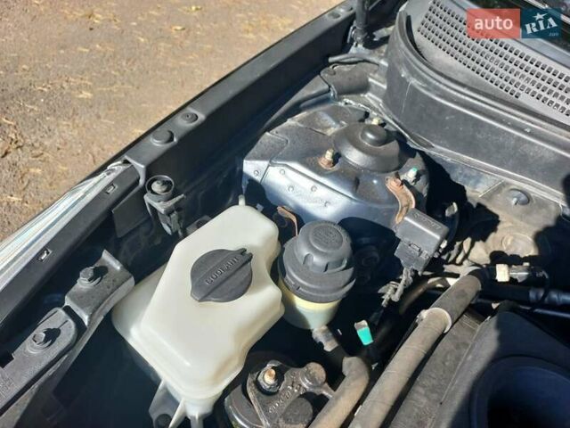 Черный Хендай Соната, объемом двигателя 2.36 л и пробегом 118 тыс. км за 9600 $, фото 86 на Automoto.ua