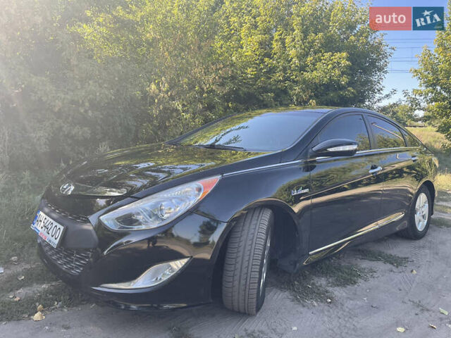 Чорний Хендай Соната, об'ємом двигуна 2.4 л та пробігом 197 тис. км за 10500 $, фото 2 на Automoto.ua