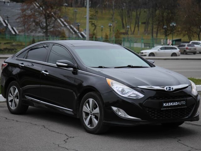 Черный Хендай Соната, объемом двигателя 2.4 л и пробегом 196 тыс. км за 9800 $, фото 2 на Automoto.ua