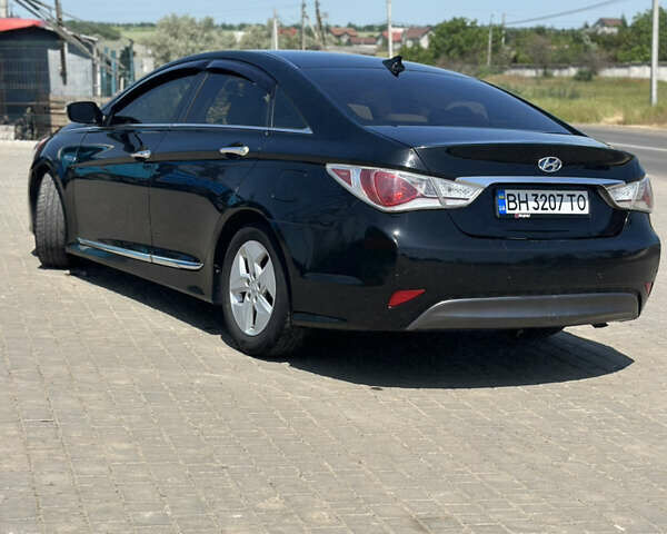 Чорний Хендай Соната, об'ємом двигуна 2.4 л та пробігом 174 тис. км за 9000 $, фото 5 на Automoto.ua