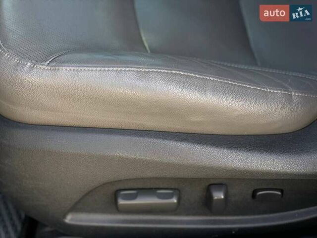 Чорний Хендай Соната, об'ємом двигуна 2.36 л та пробігом 198 тис. км за 8990 $, фото 27 на Automoto.ua