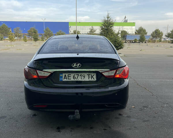 Черный Хендай Соната, объемом двигателя 2 л и пробегом 200 тыс. км за 6800 $, фото 4 на Automoto.ua