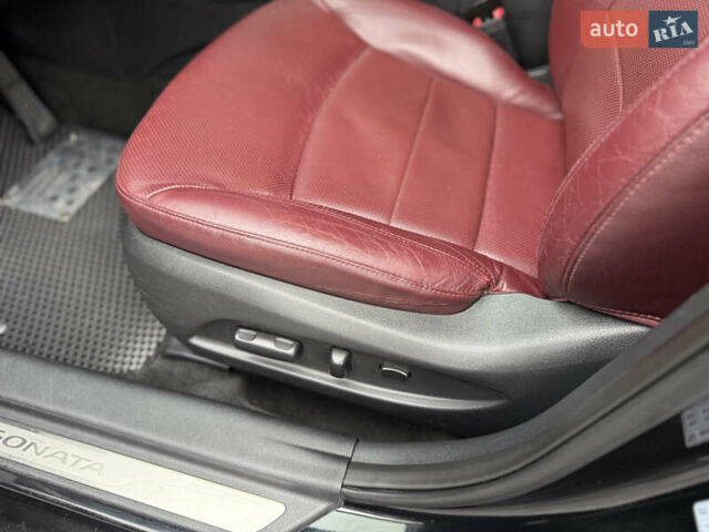 Черный Хендай Соната, объемом двигателя 2.4 л и пробегом 188 тыс. км за 12000 $, фото 23 на Automoto.ua
