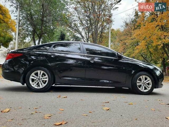 Чорний Хендай Соната, об'ємом двигуна 2.4 л та пробігом 185 тис. км за 8999 $, фото 9 на Automoto.ua