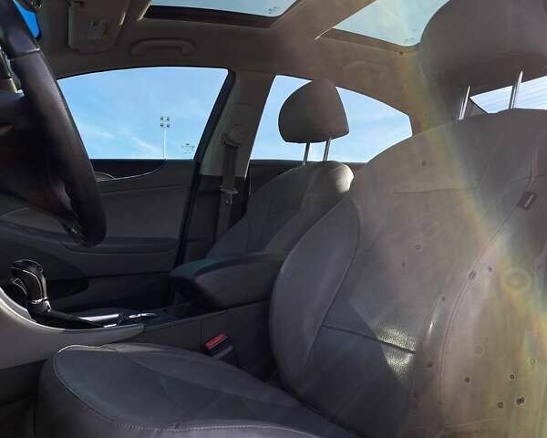 Чорний Хендай Соната, об'ємом двигуна 2.36 л та пробігом 198 тис. км за 8990 $, фото 42 на Automoto.ua