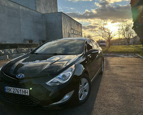 Черный Хендай Соната, объемом двигателя 2.36 л и пробегом 243 тыс. км за 8500 $, фото 4 на Automoto.ua