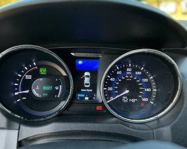 Черный Хендай Соната, объемом двигателя 2.36 л и пробегом 243 тыс. км за 8500 $, фото 13 на Automoto.ua