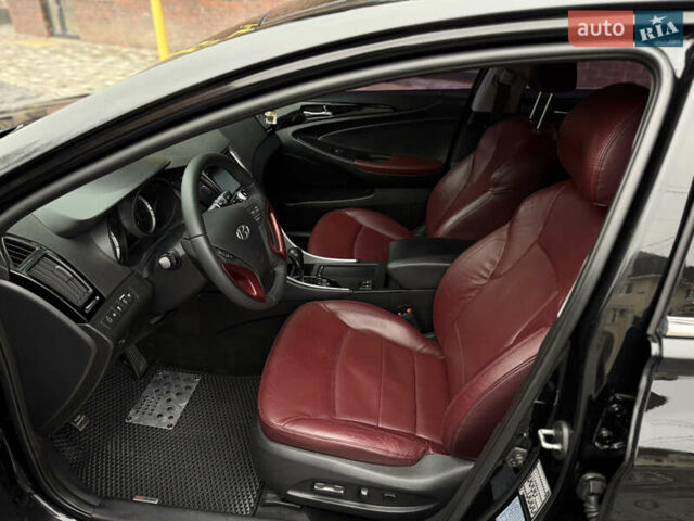 Черный Хендай Соната, объемом двигателя 2.4 л и пробегом 188 тыс. км за 12000 $, фото 20 на Automoto.ua