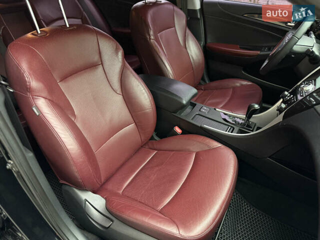 Черный Хендай Соната, объемом двигателя 2.4 л и пробегом 188 тыс. км за 12000 $, фото 37 на Automoto.ua