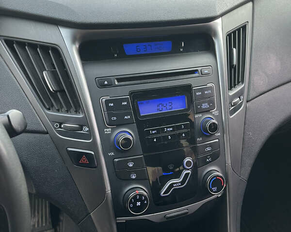 Черный Хендай Соната, объемом двигателя 2 л и пробегом 200 тыс. км за 6800 $, фото 14 на Automoto.ua