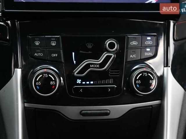 Хендай Соната 2012 в Киеве на Automoto.ua Черный Хендай Соната, объемом двигателя 2 л и пробегом 180 тыс. км за 9000 $, фото 18 на Automoto.ua