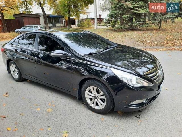 Чорний Хендай Соната, об'ємом двигуна 2.4 л та пробігом 185 тис. км за 8999 $, фото 5 на Automoto.ua