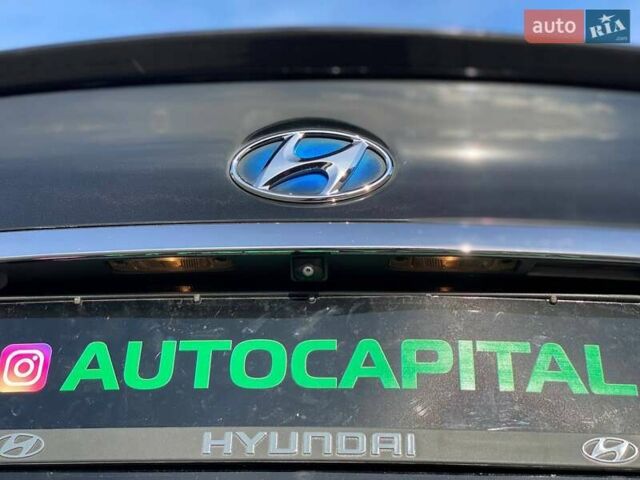 Чорний Хендай Соната, об'ємом двигуна 2.36 л та пробігом 198 тис. км за 8990 $, фото 10 на Automoto.ua