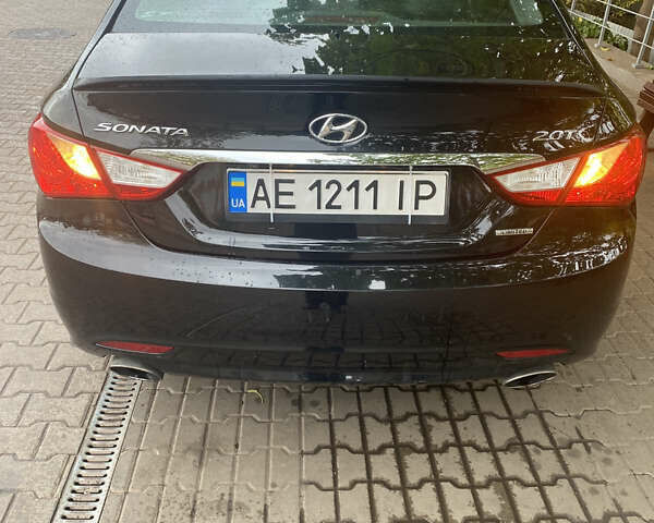 Чорний Хендай Соната, об'ємом двигуна 2 л та пробігом 200 тис. км за 9000 $, фото 1 на Automoto.ua