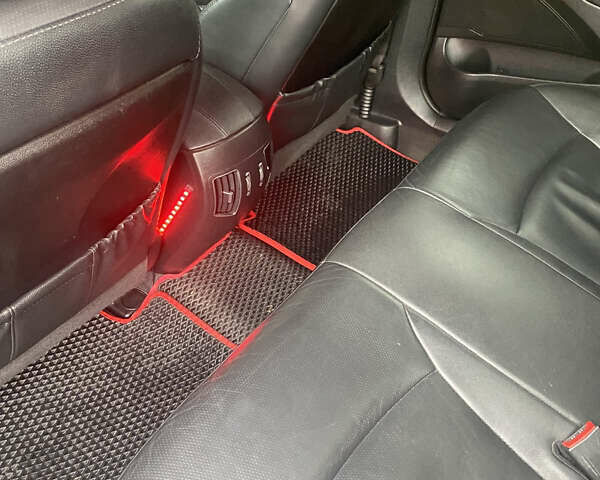 Чорний Хендай Соната, об'ємом двигуна 2 л та пробігом 200 тис. км за 9000 $, фото 16 на Automoto.ua