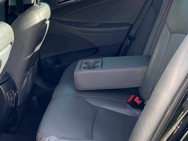 Черный Хендай Соната, объемом двигателя 2.4 л и пробегом 198 тыс. км за 8990 $, фото 23 на Automoto.ua