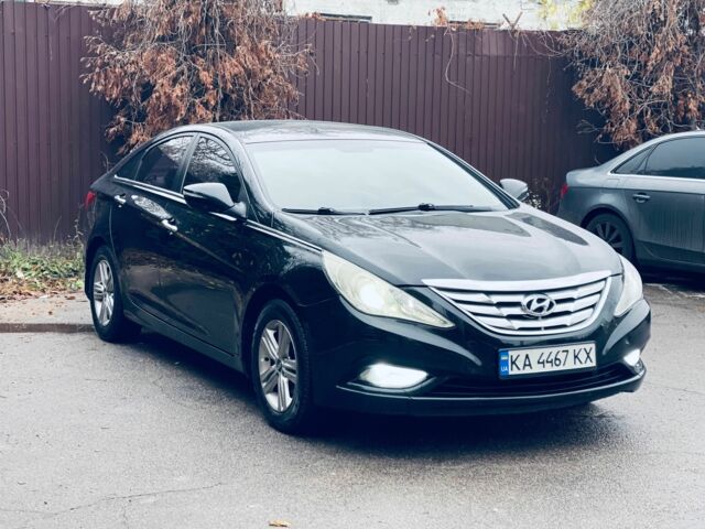 Черный Хендай Соната, объемом двигателя 2 л и пробегом 251 тыс. км за 7300 $, фото 5 на Automoto.ua