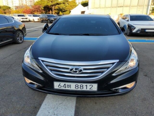 Чорний Хендай Соната, об'ємом двигуна 2 л та пробігом 170 тис. км за 9000 $, фото 2 на Automoto.ua