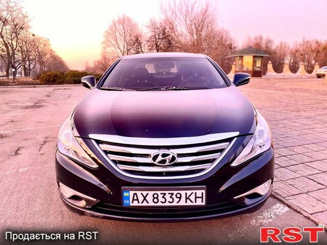 Черный Хендай Соната, объемом двигателя 2 л и пробегом 250 тыс. км за 7500 $, фото 1 на Automoto.ua