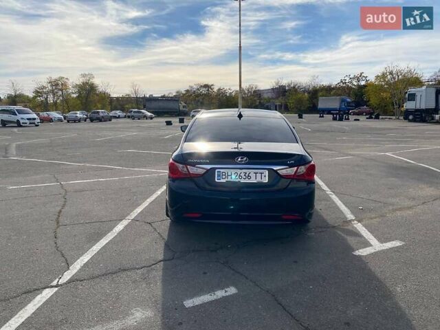 Хендай Соната 2013 в Одессе на Automoto.ua Черный Хендай Соната, объемом двигателя 2 л и пробегом 268 тыс. км за 7500 $, фото 3 на Automoto.ua