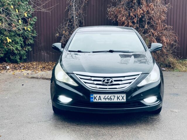 Черный Хендай Соната, объемом двигателя 2 л и пробегом 251 тыс. км за 7300 $, фото 1 на Automoto.ua