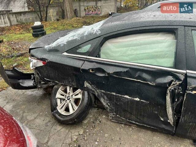 Черный Хендай Соната, объемом двигателя 2.36 л и пробегом 138 тыс. км за 1500 $, фото 4 на Automoto.ua
