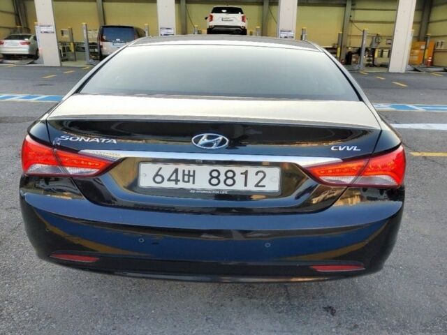 Чорний Хендай Соната, об'ємом двигуна 2 л та пробігом 170 тис. км за 9000 $, фото 4 на Automoto.ua