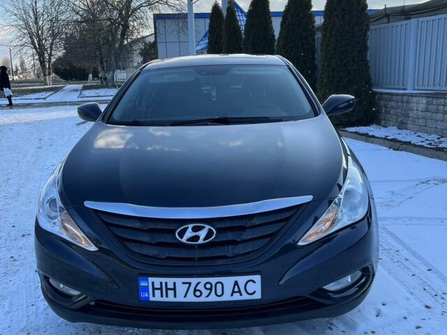 Черный Хендай Соната, объемом двигателя 2.4 л и пробегом 160 тыс. км за 8500 $, фото 1 на Automoto.ua