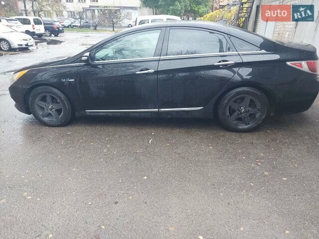 Черный Хендай Соната, объемом двигателя 2.36 л и пробегом 164 тыс. км за 8200 $, фото 4 на Automoto.ua